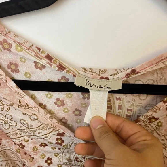 Mine Patterned y2k V-Neck Blouse - Pink and Brown - Picture 2 of 7